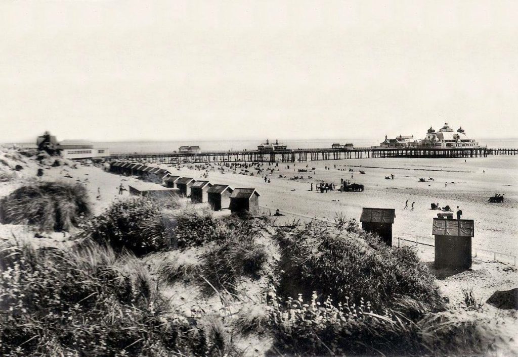 St Annes Beach Huts History